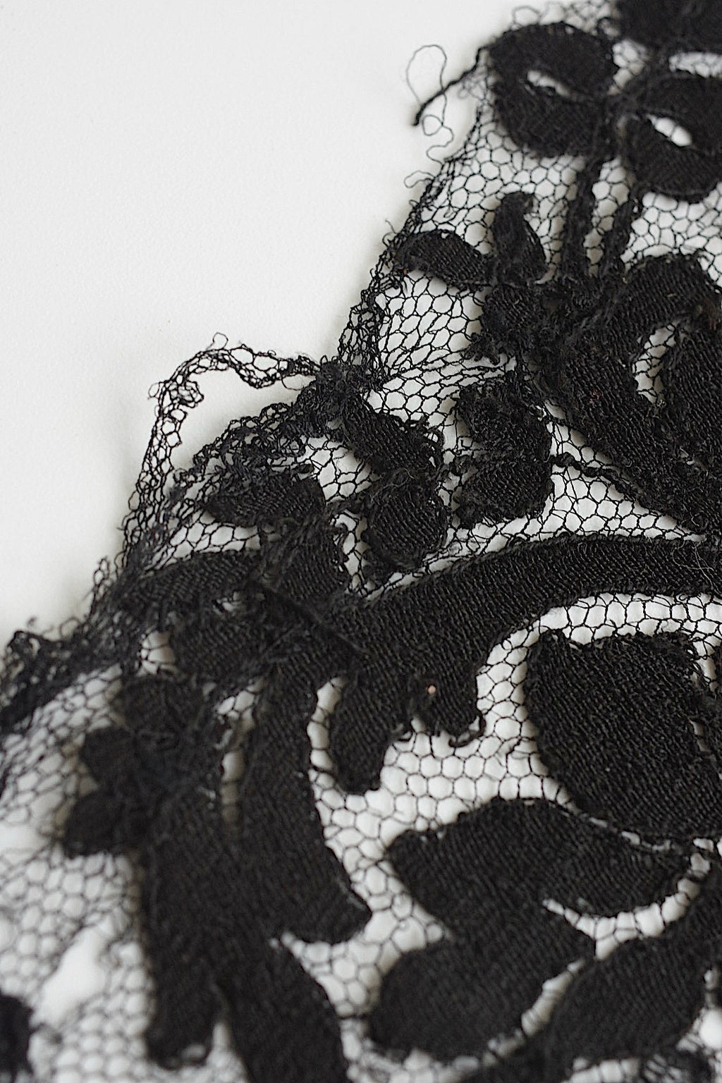 dentelle antique アンティークレース　ブロンドレース　350cm .FR a l'epoque