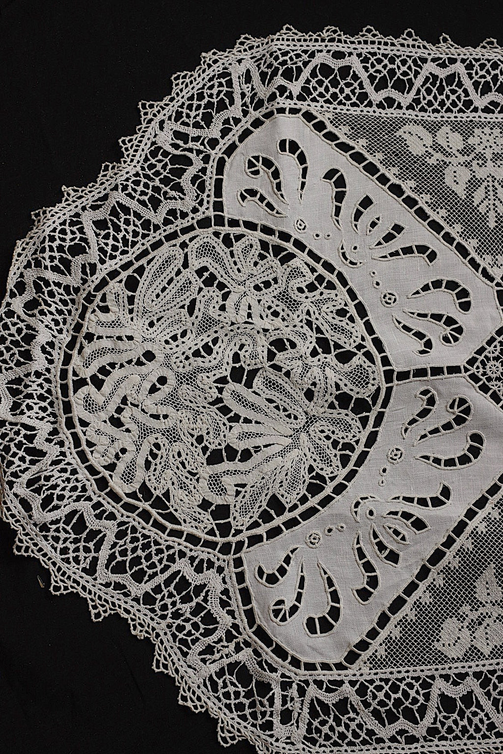 アンティークレース　dentelle antique アンティークレース 刺繍 クロス .FR a l'epoque