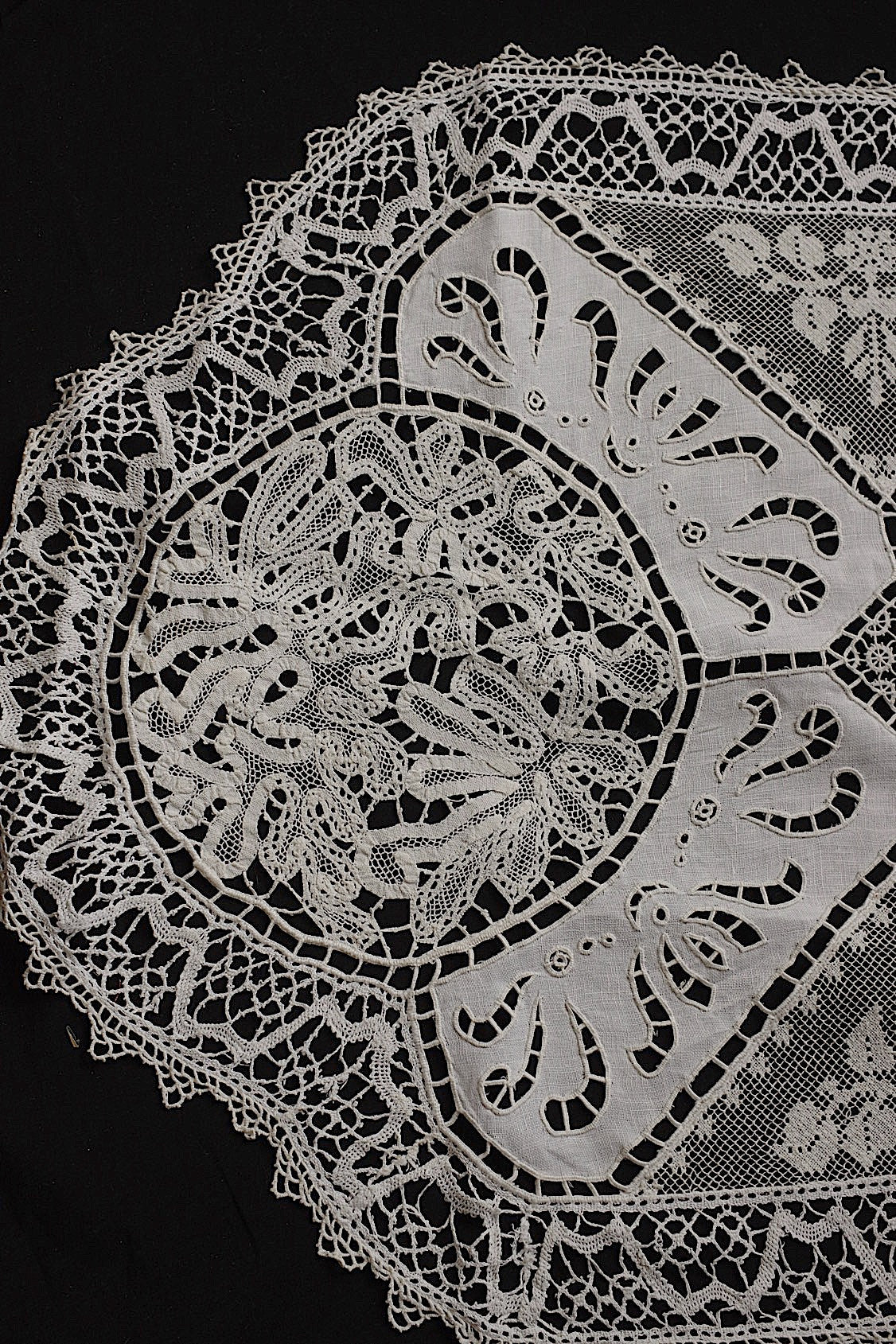 アンティークレース　dentelle antique アンティークレース 刺繍 クロス .FR a l'epoque