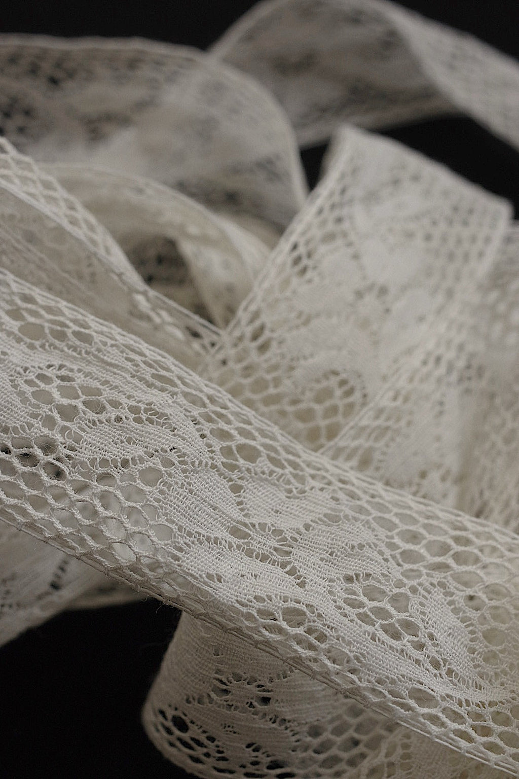 アンティークレース　dentelle antique アンティークレース808cm＋1098cm .FR a l'epoque