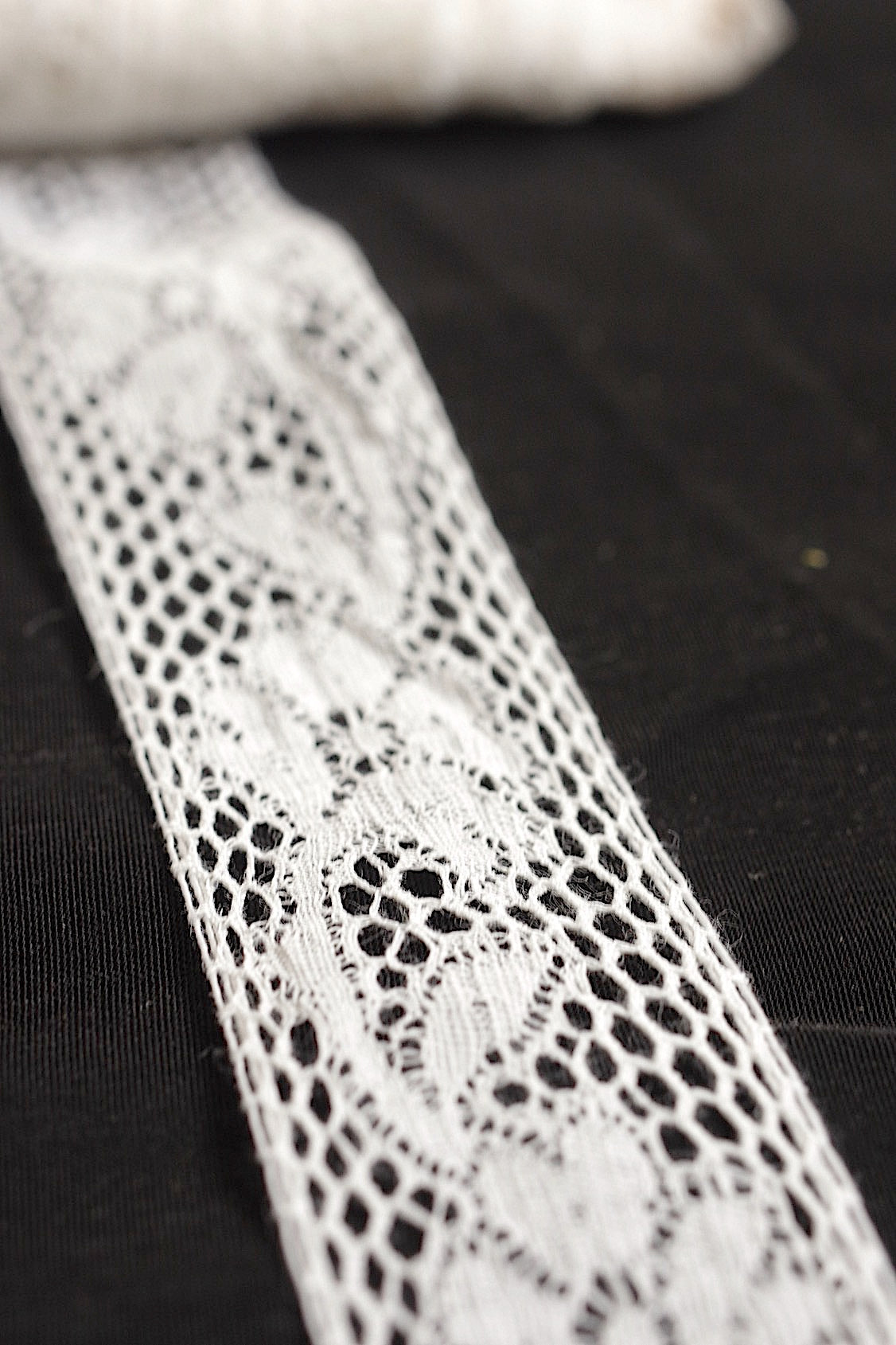 アンティークレース　dentelle antique アンティークレース808cm＋1098cm .FR a l'epoque