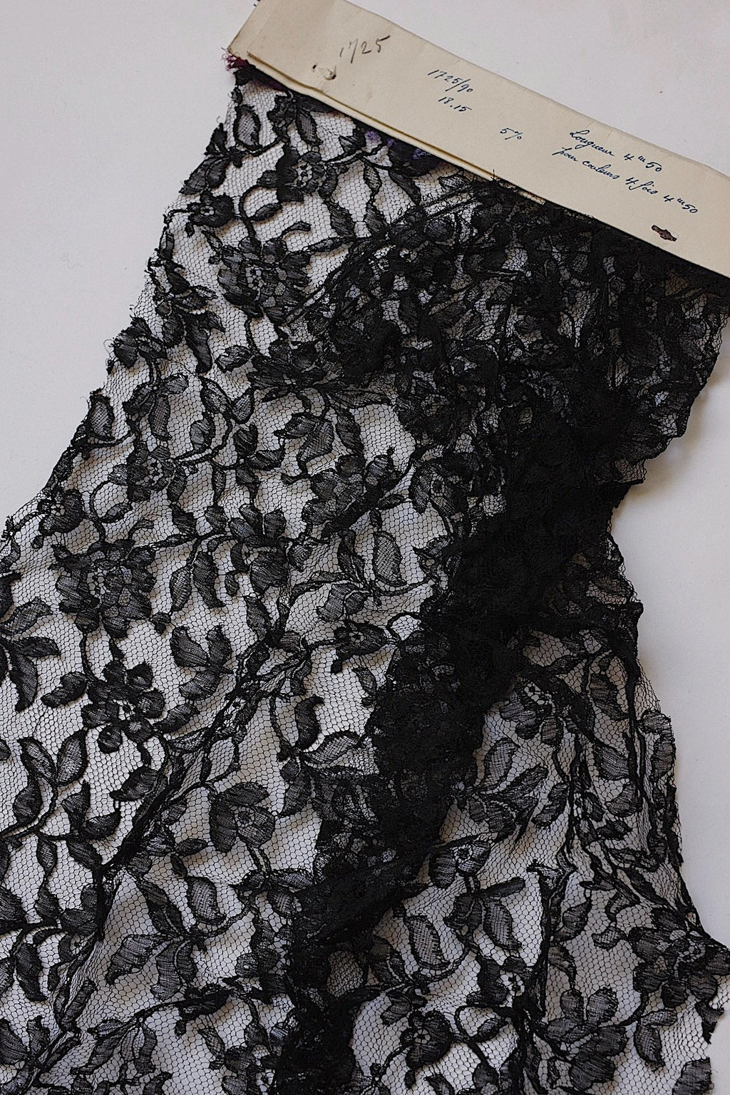 アンティークレースdentelle antique アンティークレース クロ　サンプルハギレ .FR a l'epoque