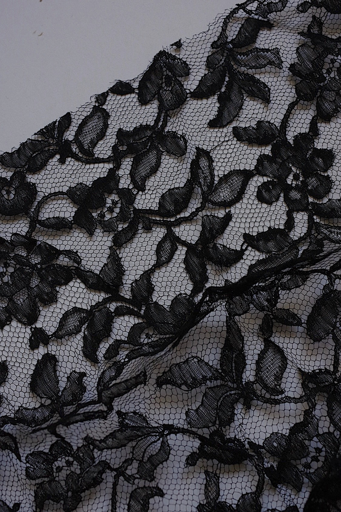 アンティークレースdentelle antique アンティークレース クロ　サンプルハギレ .FR a l'epoque