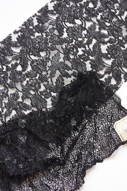 アンティークレースdentelle antique アンティークレース クロ　サンプルハギレ .FR a l'epoque