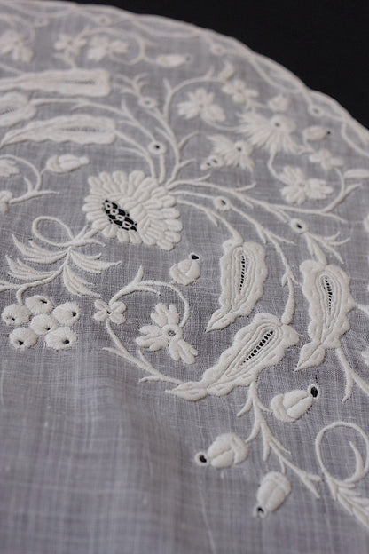 アンティークレースdentelle antique アンティーク刺繍ハンカチ　2 .FR a l'epoque