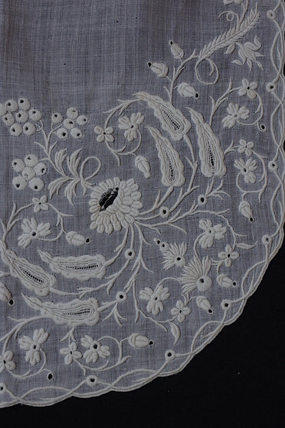 アンティークレースdentelle antique アンティーク刺繍ハンカチ　2 .FR a l'epoque