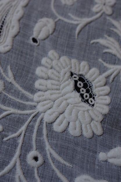 アンティークレースdentelle antique アンティーク刺繍ハンカチ　2 .FR a l'epoque