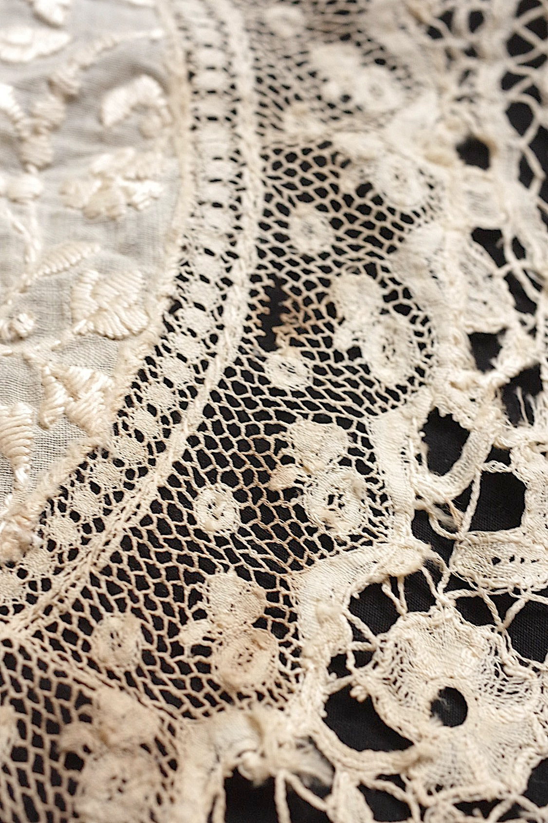 アンティークレースdentelle antique アンティークレース 刺繍　napperon
