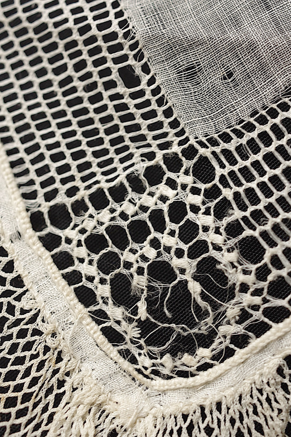 アンティークハンカチ　mouchoir  antique アンティーク刺繍　ハンカチ3 .FR a l'epoque