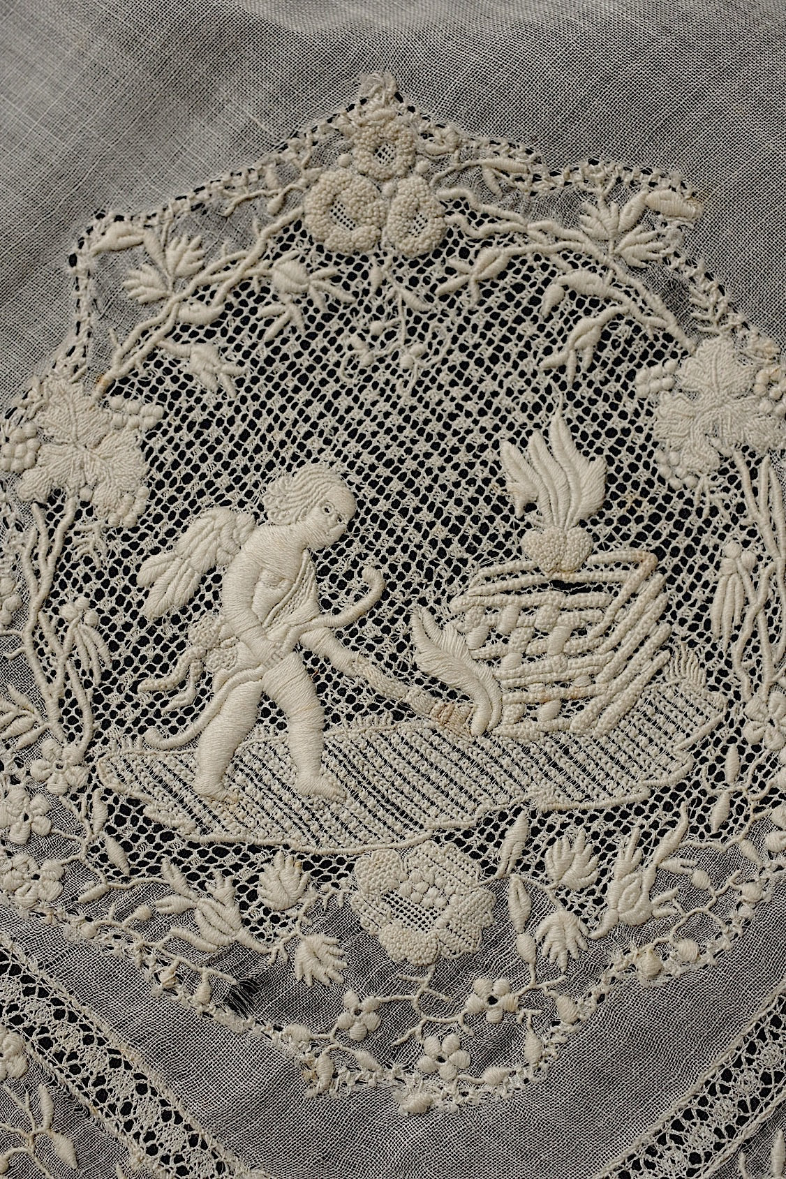 アンティークハンカチ　mouchoir  antique アンティーク刺繍　ハンカチ3 .FR a l'epoque
