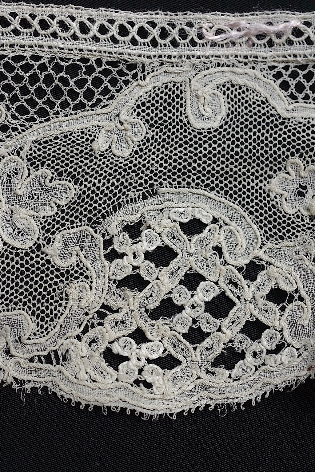 アンティークレース　dentelle  antique アンティークレース　250cm .FR a l'epoque