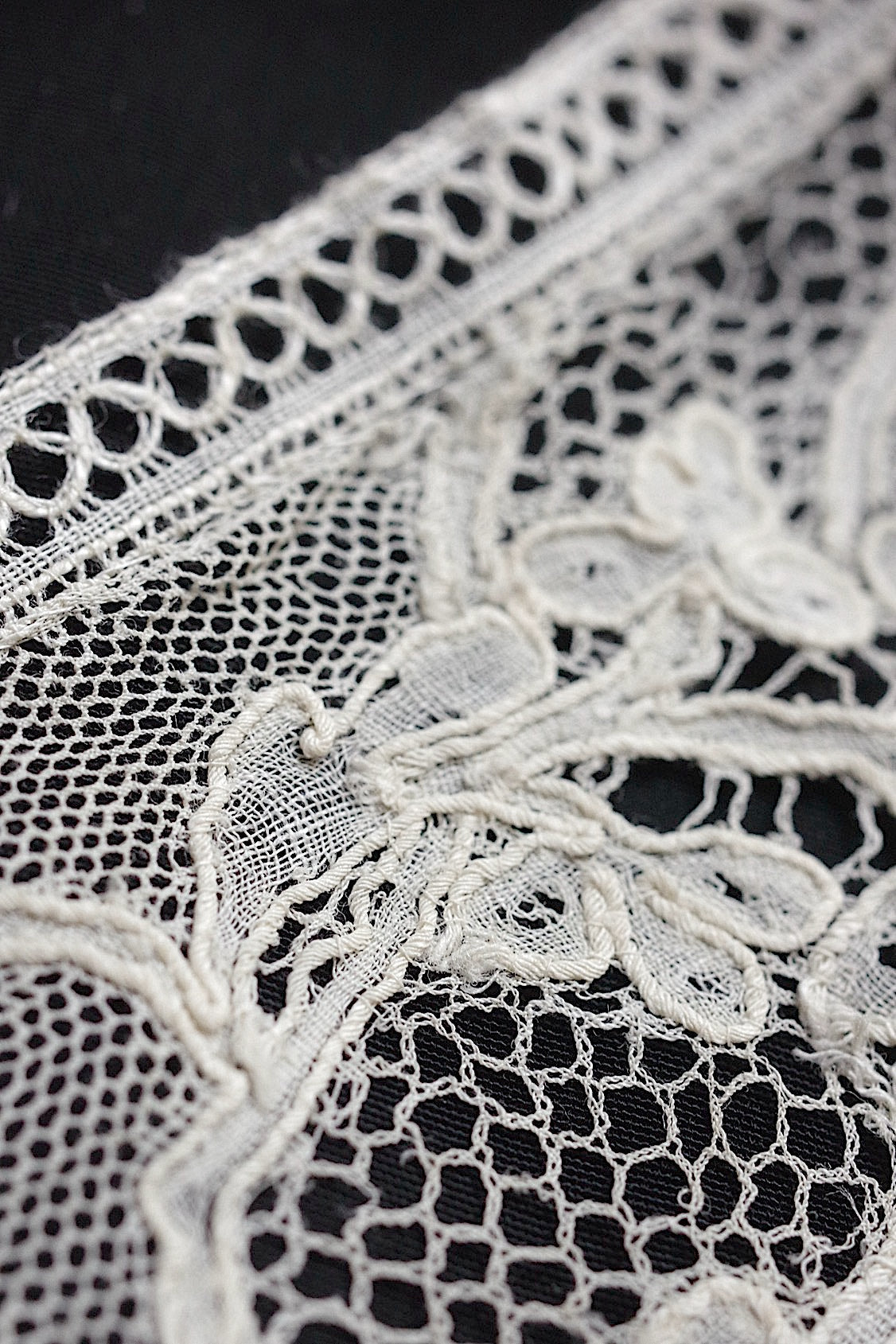 アンティークレース　dentelle  antique アンティークレース　250cm .FR a l'epoque