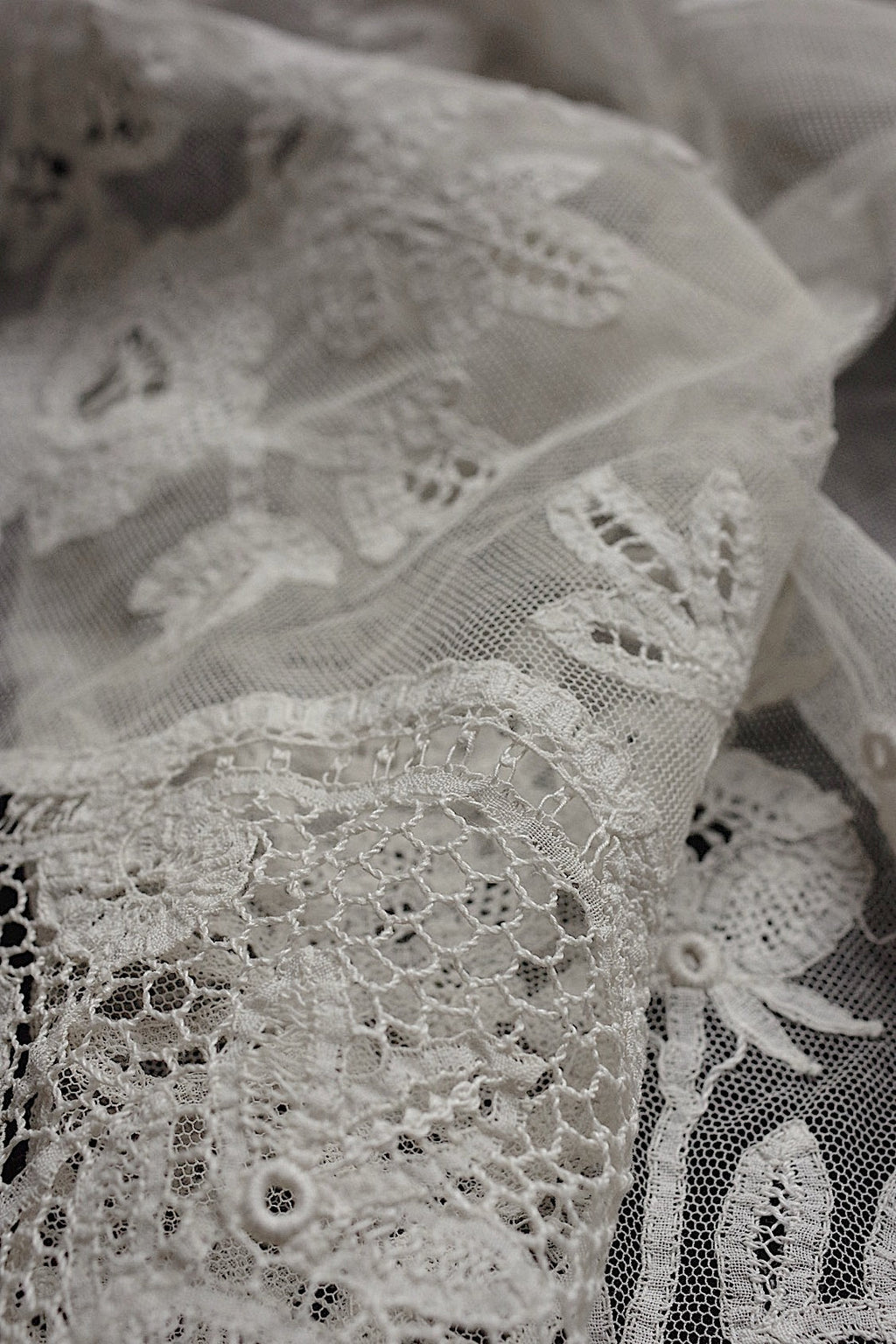 アンティークレース　dentelle  antique アンティークレース　bas d'aube 1 .FR a l'epoque