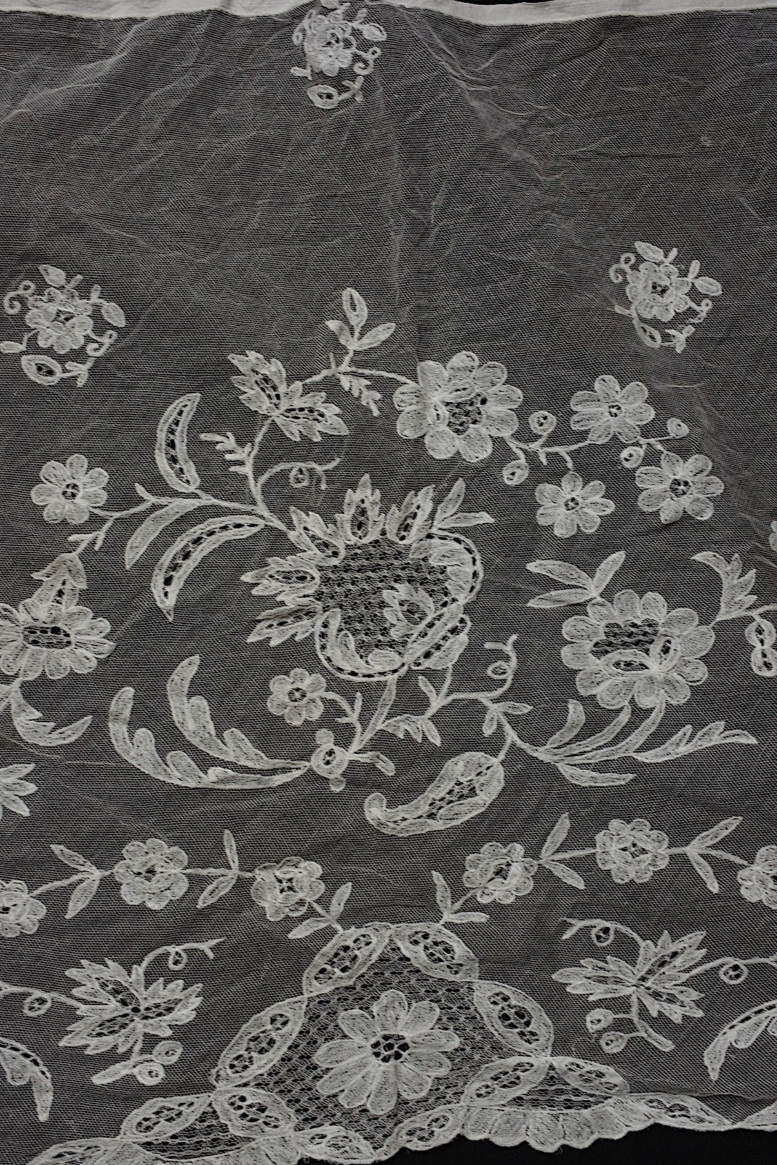 アンティークレース　dentelle  antique アンティークレース　bas d'aube 3 .FR a l'epoque