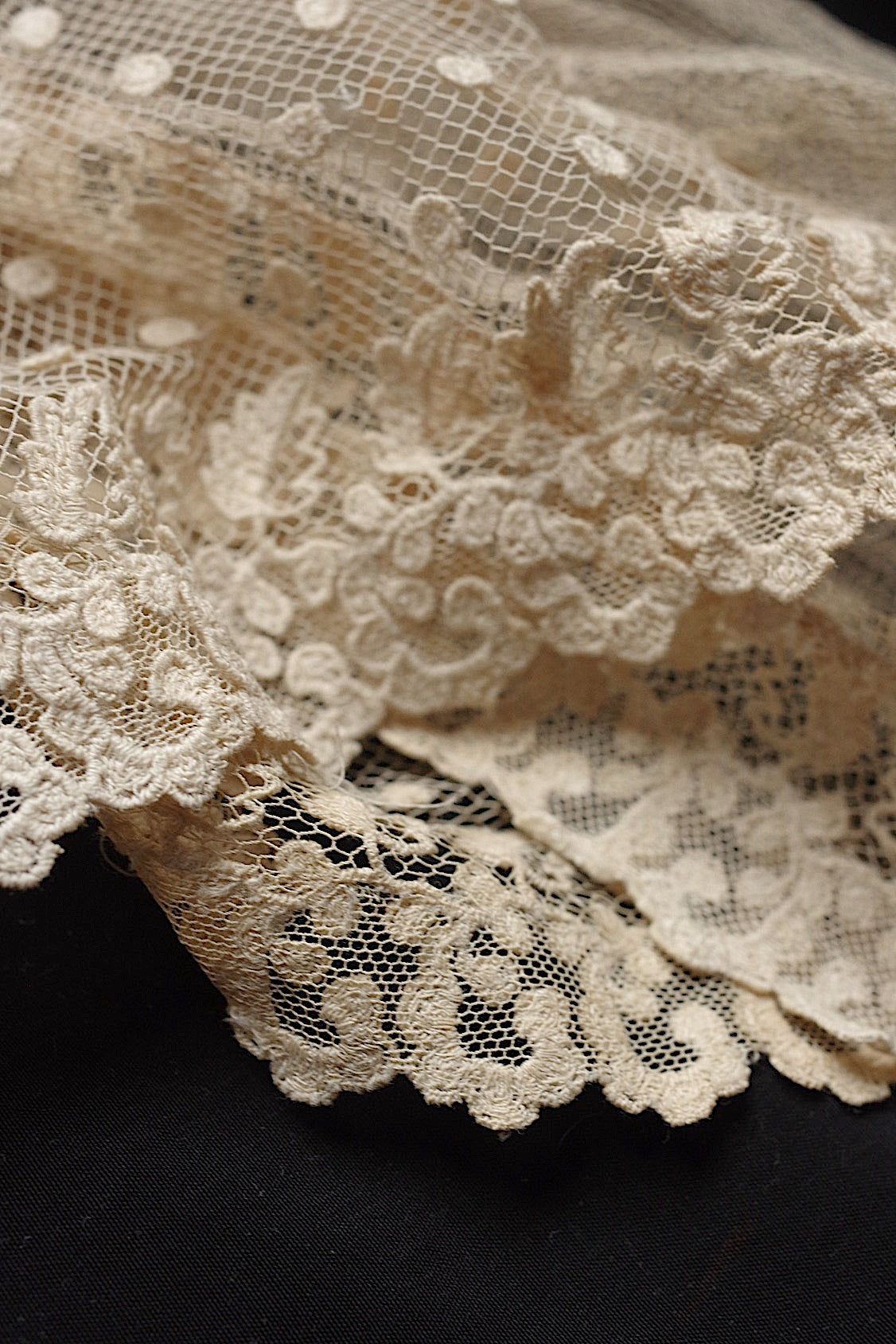 アンティークレース　dentelle  antique アンティークレース　装飾レース .FR a l'epoque