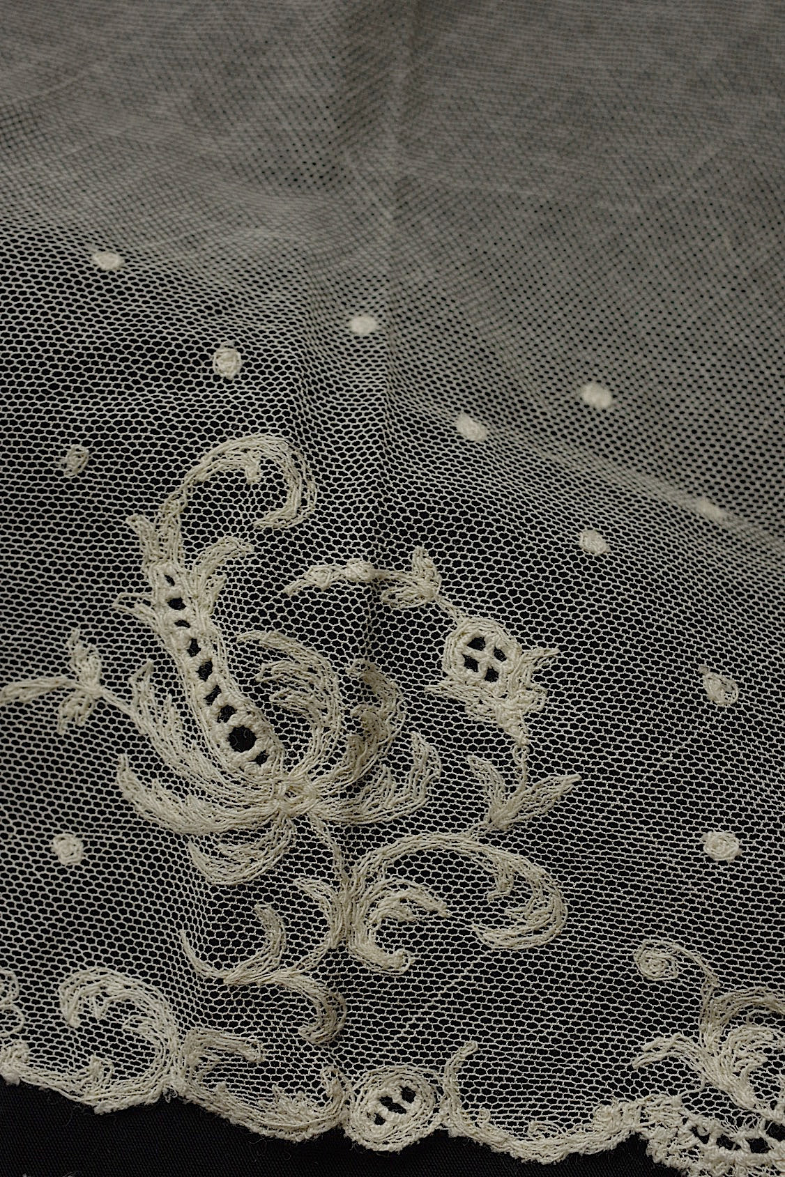 アンティークレース　dentelle  antique アンティークレース　2種類　5本 .FR a l'epoque