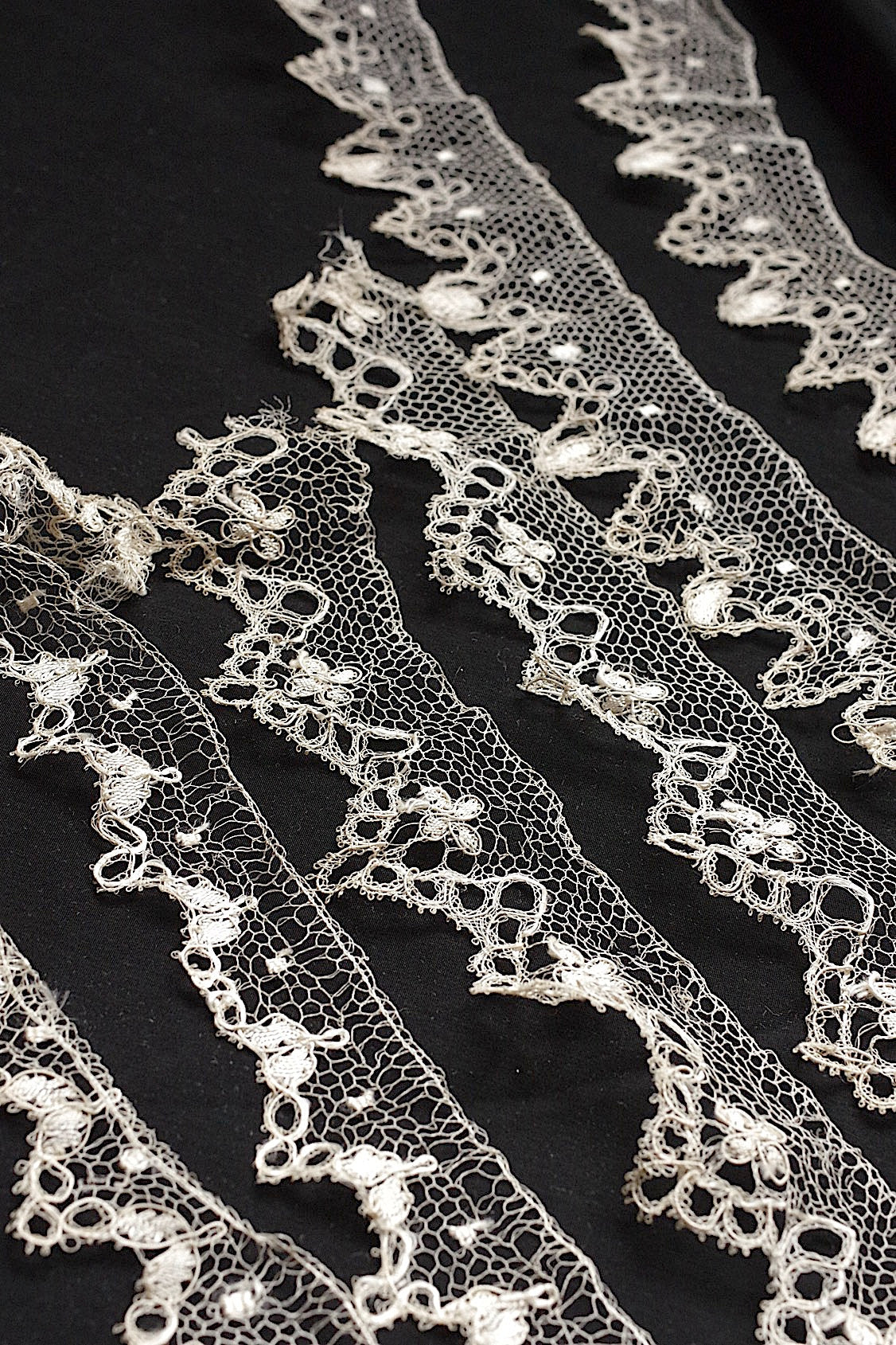 アンティークレース　dentelle  antique アンティークレース　ブロンドレース　lots 1 .FR a l'epoque