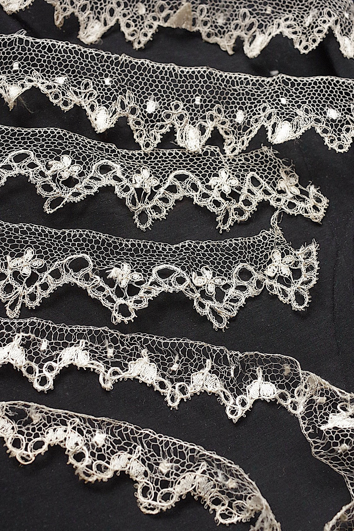 アンティークレース　dentelle  antique アンティークレース　ブロンドレース　lots 1 .FR a l'epoque