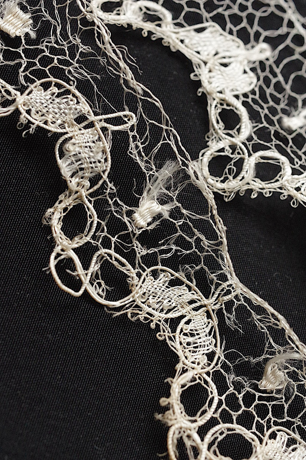 アンティークレース　dentelle  antique アンティークレース　ブロンドレース　lots 1 .FR a l'epoque