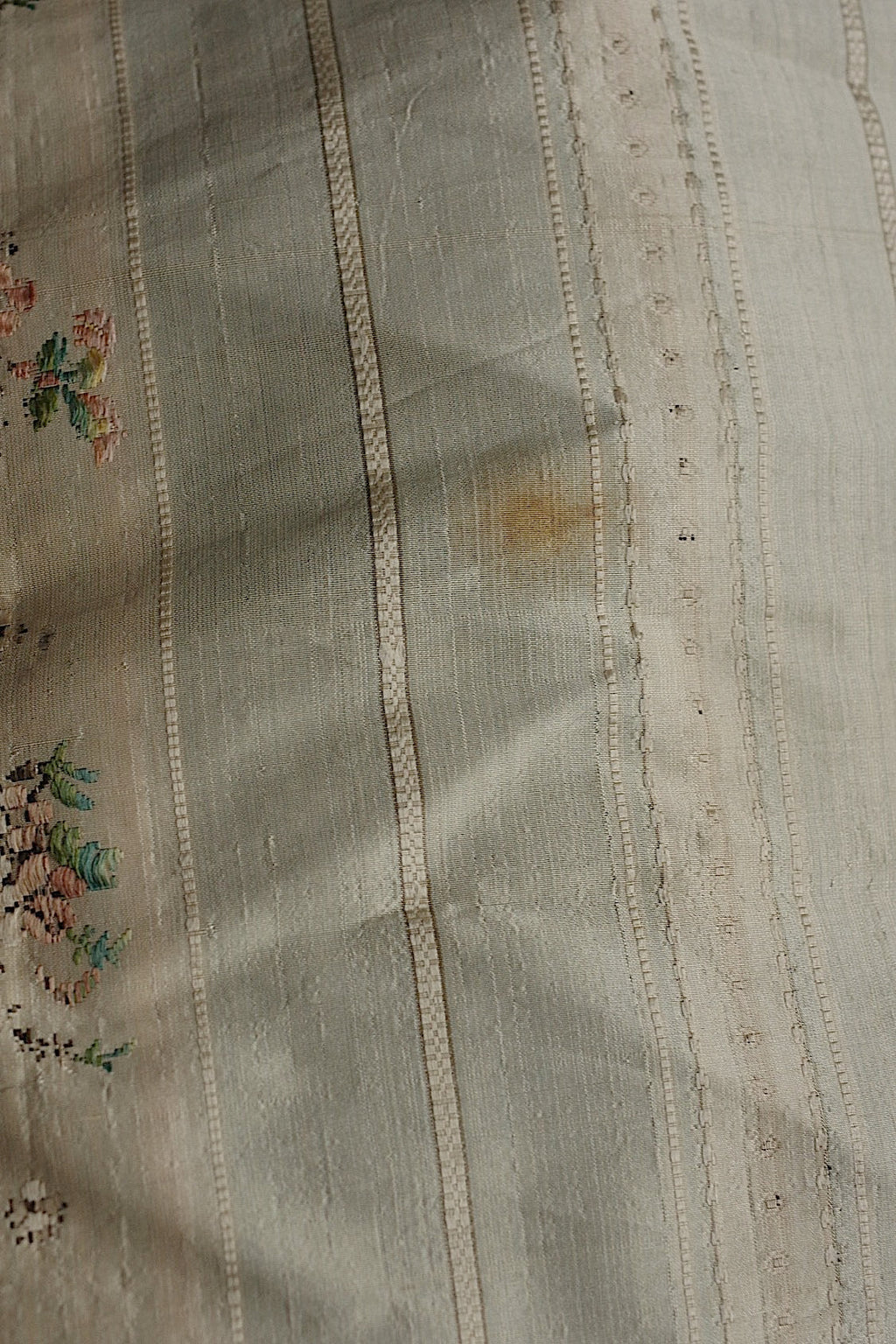 アンティーク生地　tissu antique アンティークシルク生地1 .FR a l'epoque