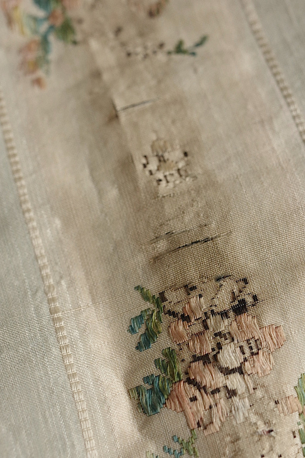 アンティーク生地　tissu antique アンティークシルク生地1 .FR a l'epoque