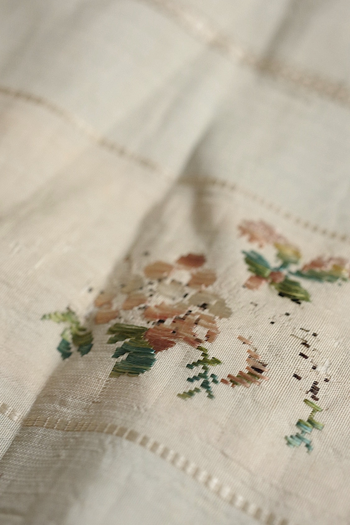 アンティーク生地　tissu antique アンティークシルク生地1 .FR a l'epoque