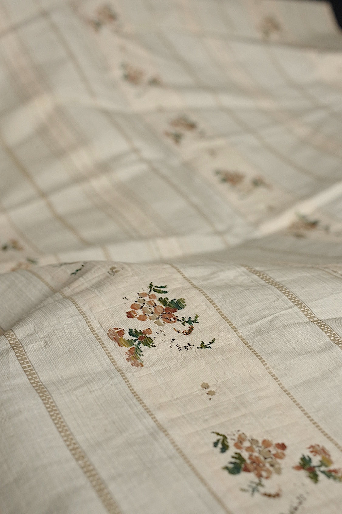 アンティーク生地　tissu antique アンティークシルク生地1 .FR a l'epoque