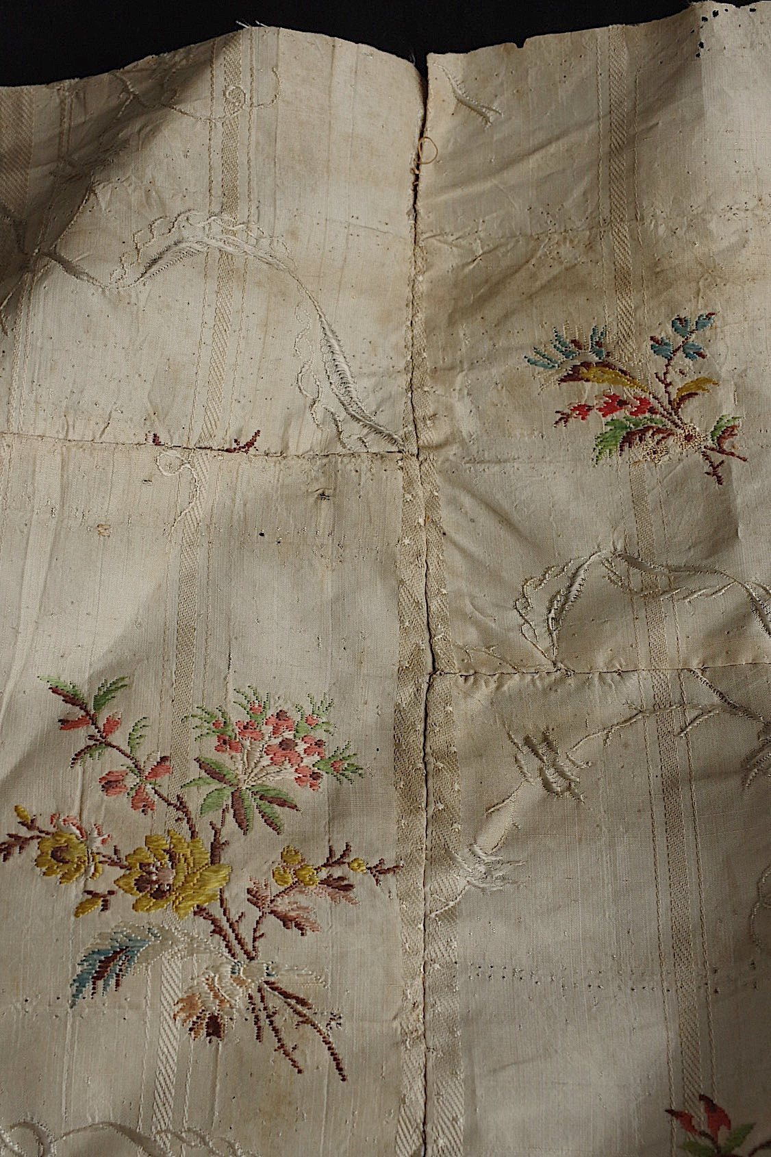 アンティーク生地　tissu antique アンティークシルク生地2 .FR a l'epoque