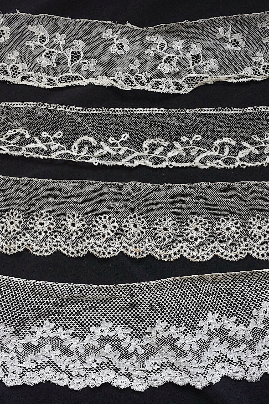 アンティークレース　dentelle antique アンティークレース　4本 .FR a l'epoque