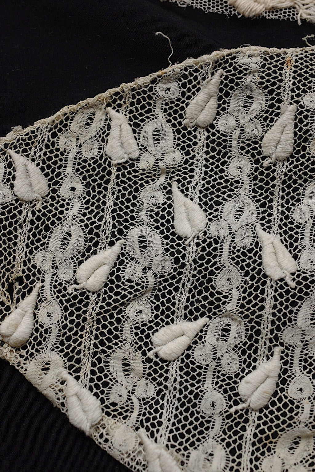 アンティークレース　dentelle antique アンティークレース　生地 .FR a l'epoque