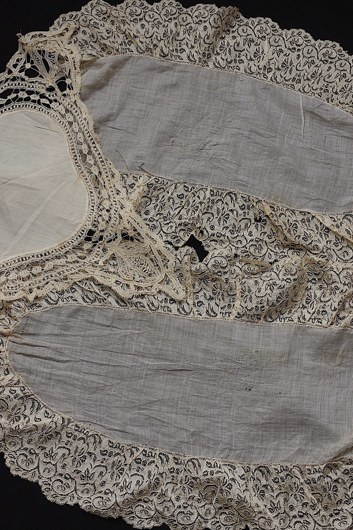 アンティークレース　dentelle antique アンティークレース　ハギレ　素材用 .FR a l'epoque