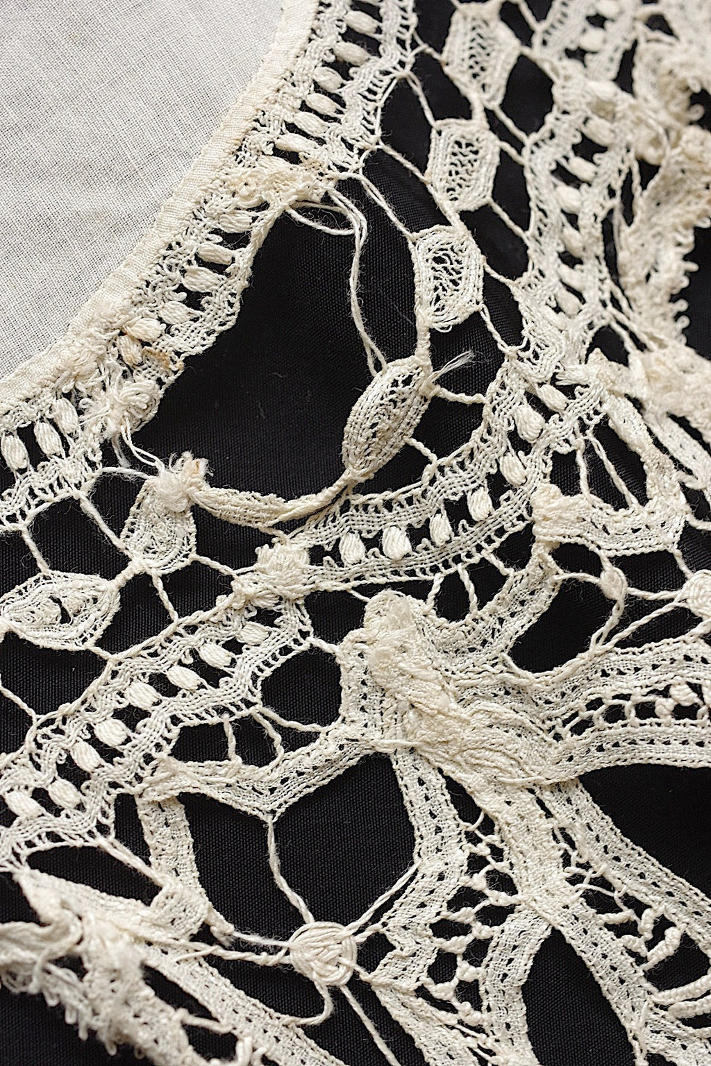 アンティークレース　dentelle antique アンティークレース　ハギレ　素材用 .FR a l'epoque