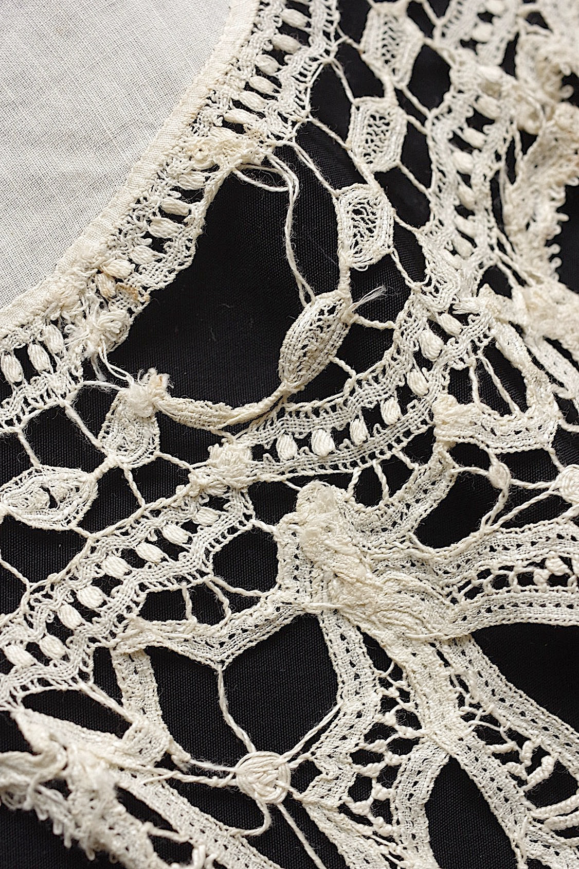アンティークレース　dentelle antique アンティークレース　ハギレ　素材用 .FR a l'epoque