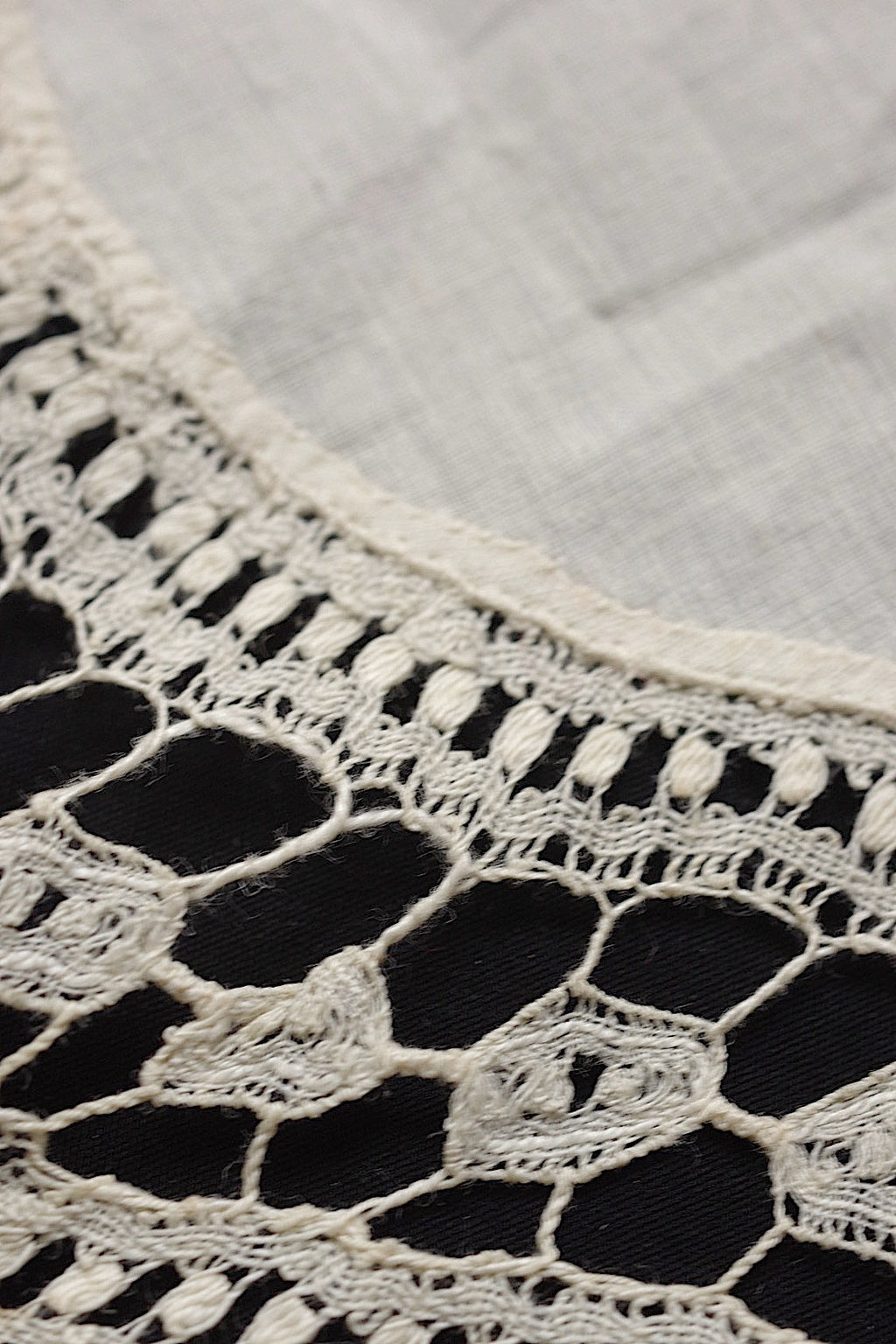 アンティークレース　dentelle antique アンティークレース　ハギレ　素材用 .FR a l'epoque