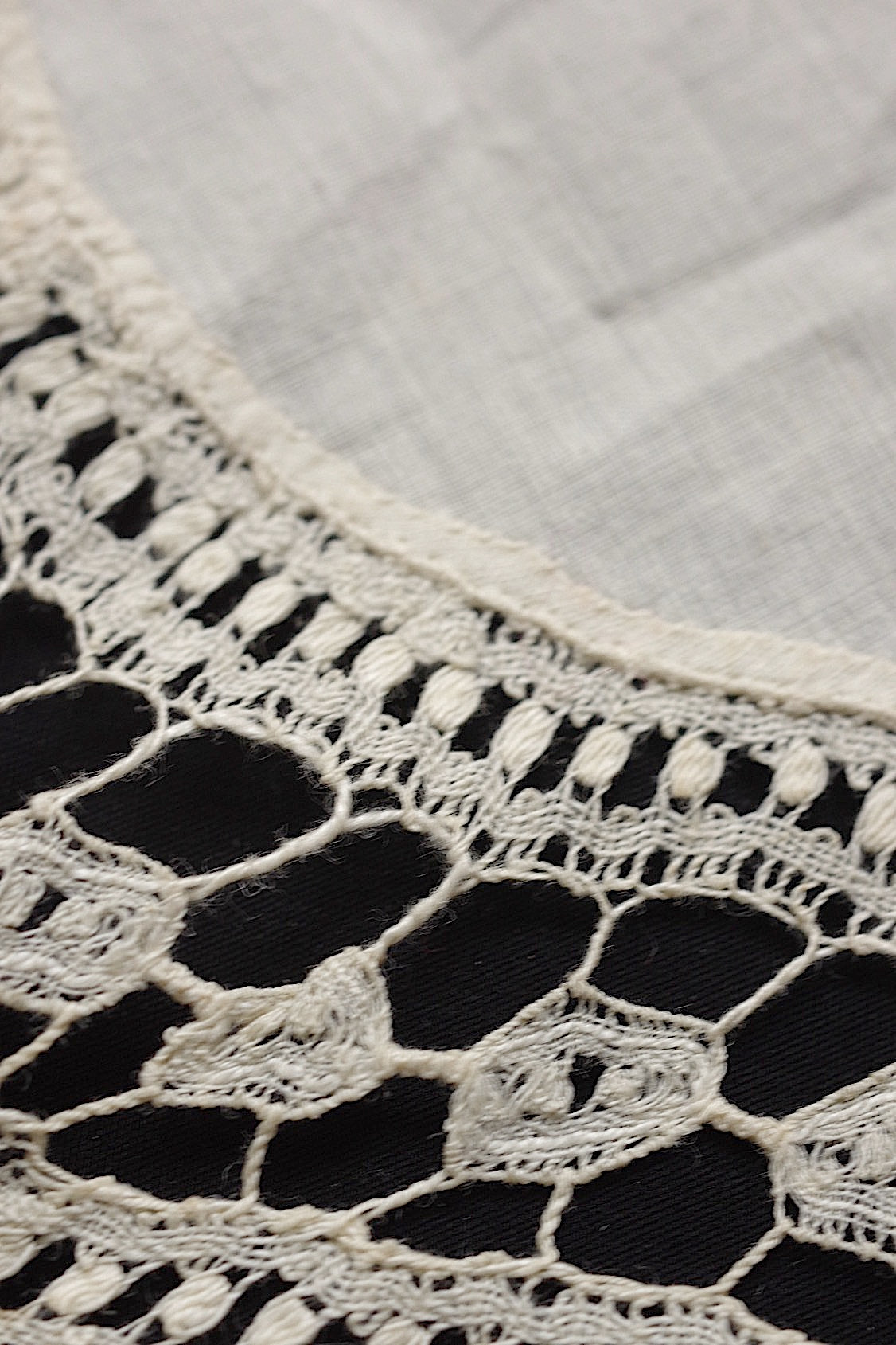 アンティークレース　dentelle antique アンティークレース　ハギレ　素材用 .FR a l'epoque