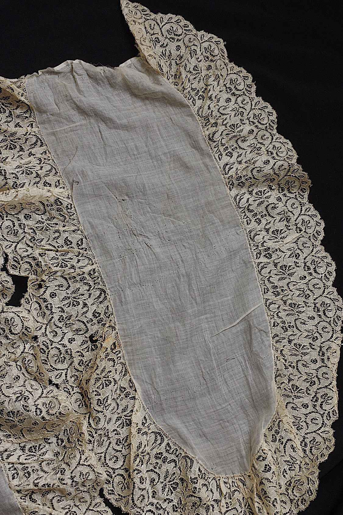 アンティークレース　dentelle antique アンティークレース　ハギレ　素材用 .FR a l'epoque