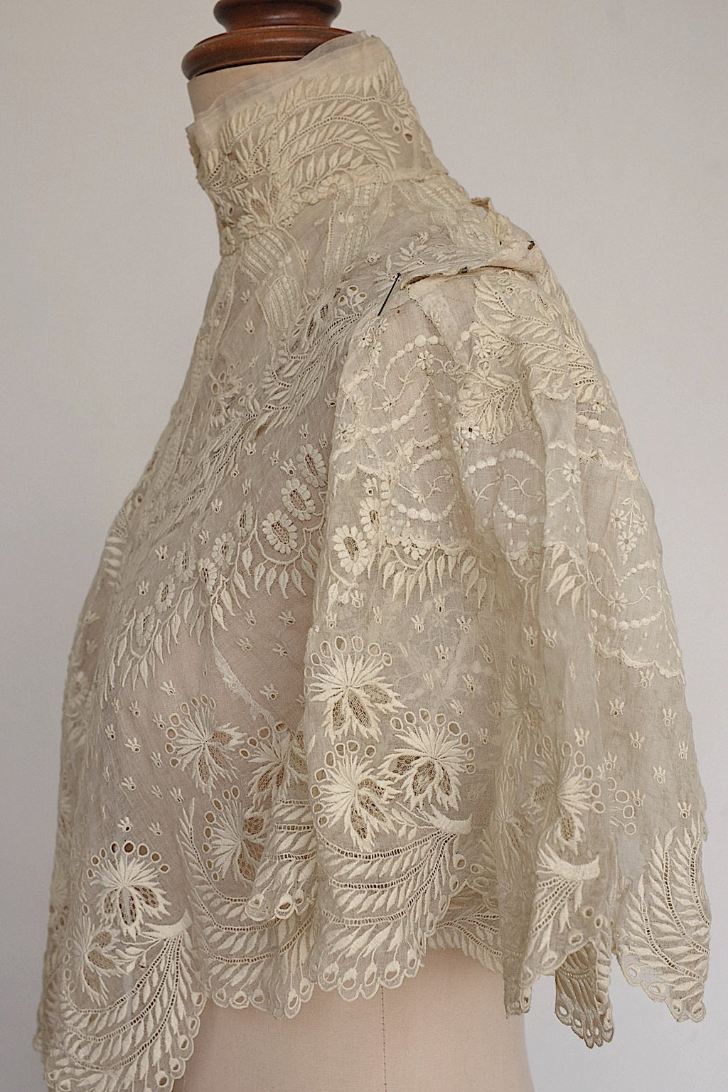 アンティークレース　dentelle antique アンティークレース　刺繍ケープ .FR a l'epoque