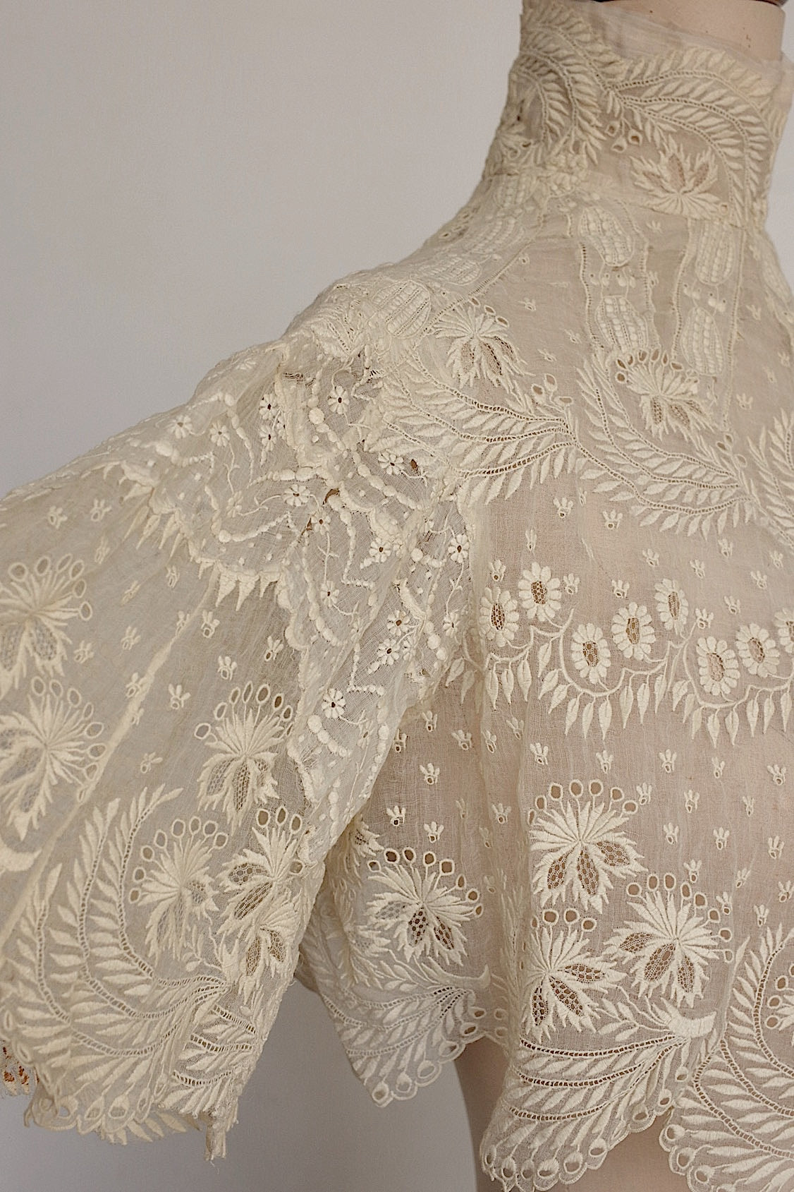 アンティークレース　dentelle antique アンティークレース　刺繍ケープ .FR a l'epoque