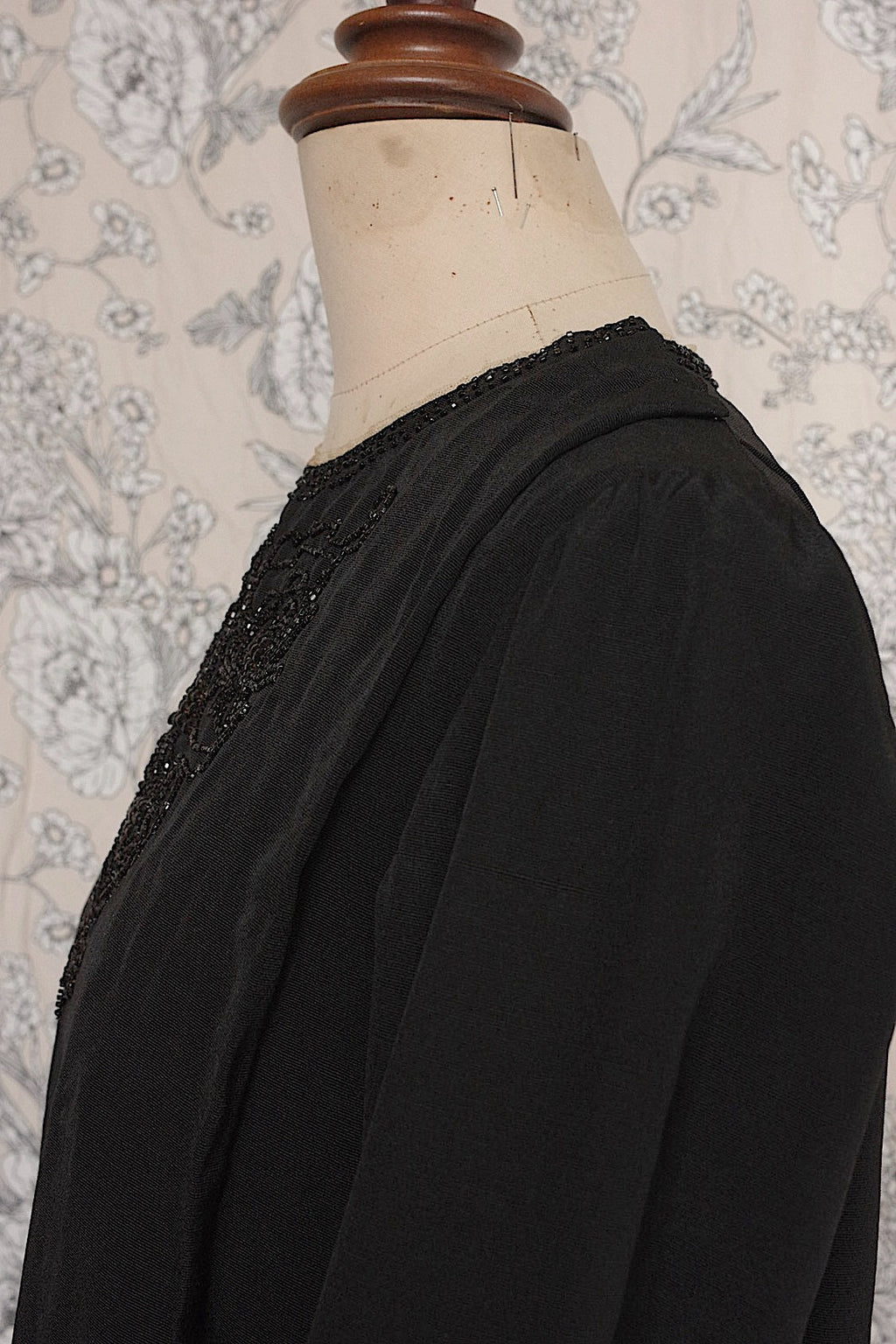 アンティーク古着　vêtement antique アンティークワンピース　くろ .FR a l'epoque
