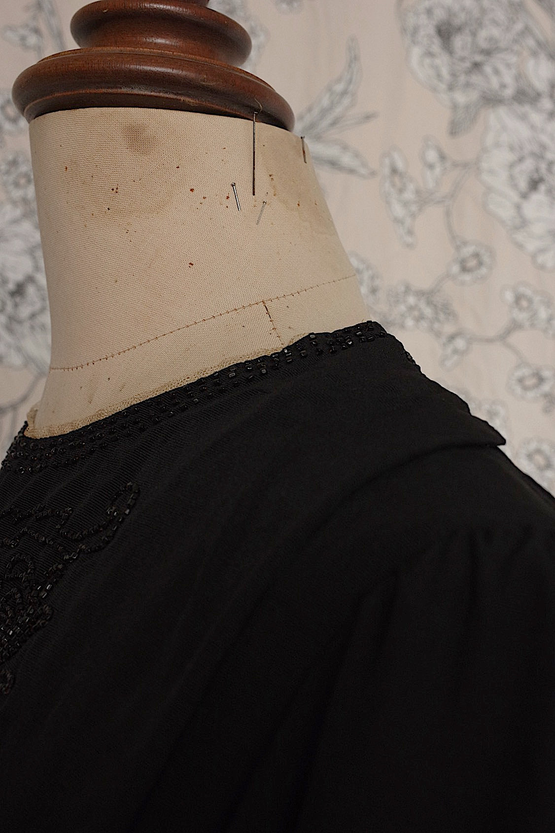 アンティーク古着　vêtement antique アンティークワンピース　くろ .FR a l'epoque