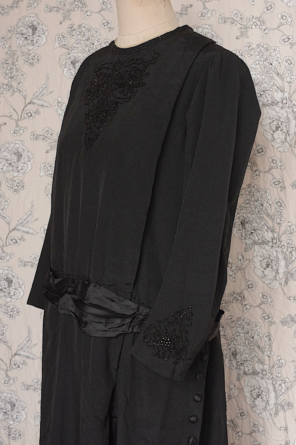 アンティーク古着　vêtement antique アンティークワンピース　くろ .FR a l'epoque