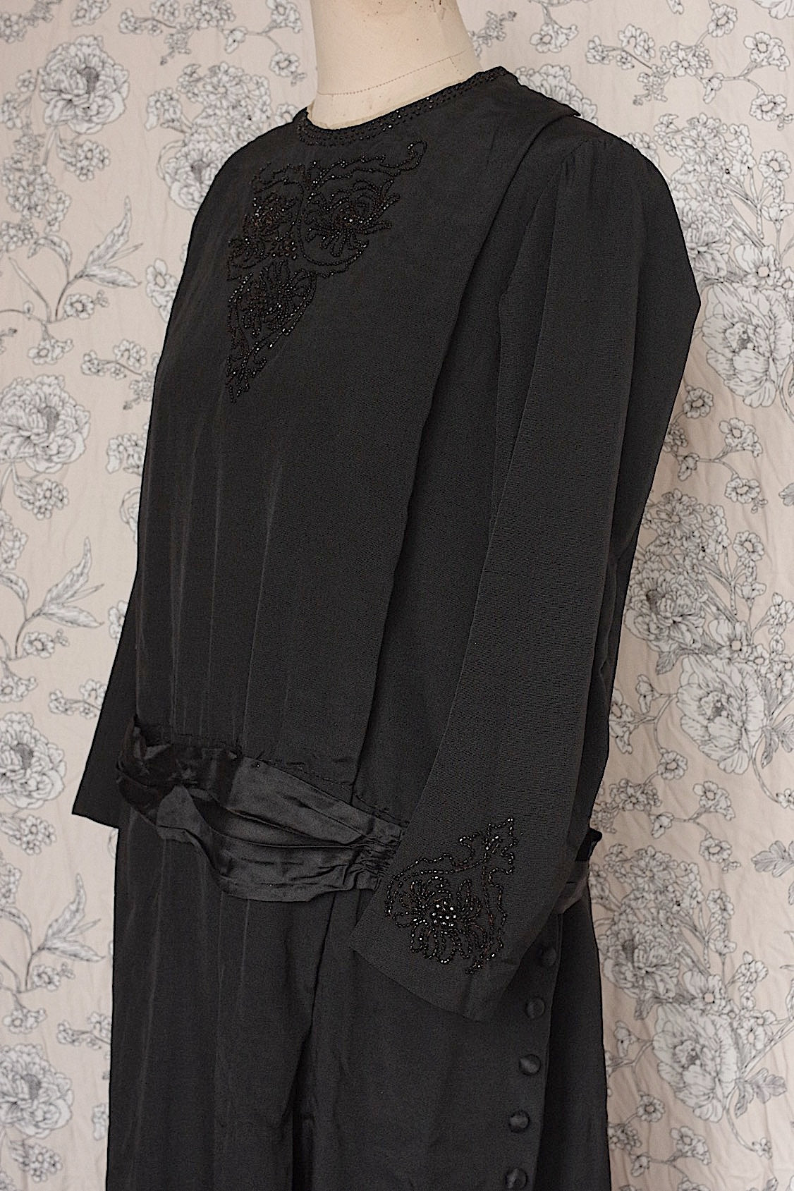 アンティーク古着　vêtement antique アンティークワンピース　くろ .FR a l'epoque