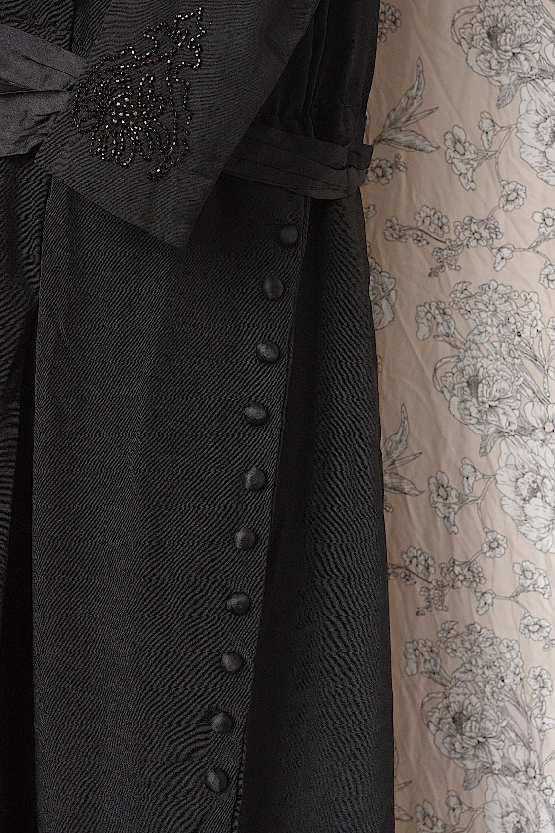 アンティーク古着　vêtement antique アンティークワンピース　くろ .FR a l'epoque