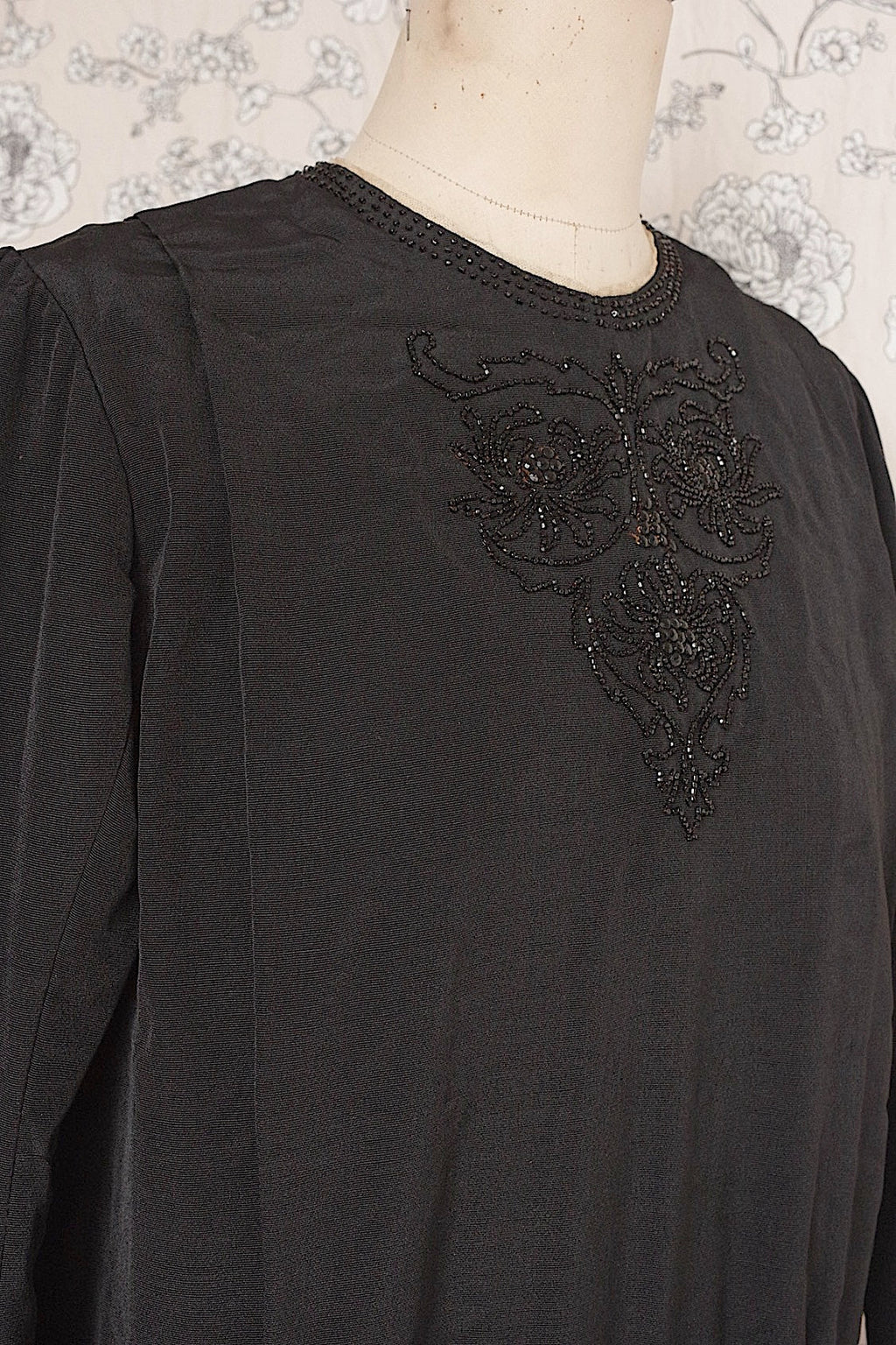 アンティーク古着　vêtement antique アンティークワンピース　くろ .FR a l'epoque