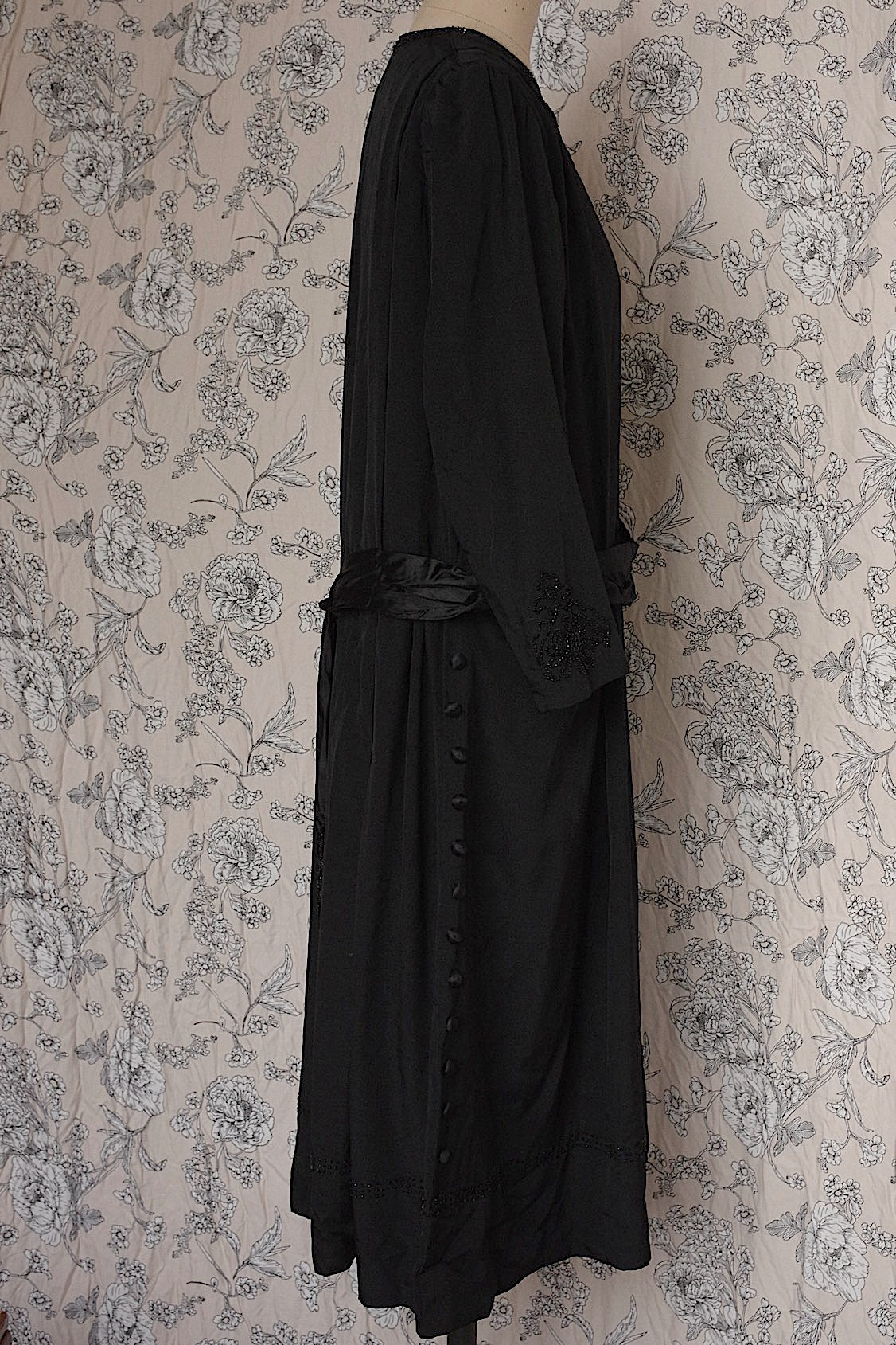 アンティーク古着　vêtement antique アンティークワンピース　くろ .FR a l'epoque
