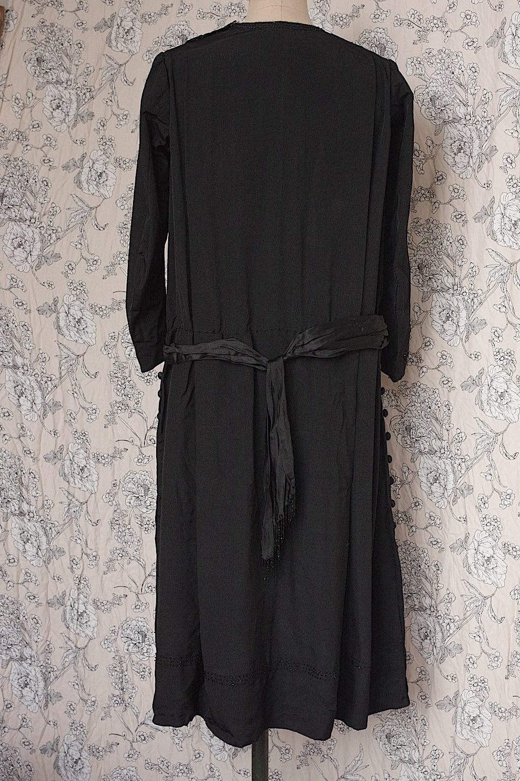 アンティーク古着　vêtement antique アンティークワンピース　くろ .FR a l'epoque