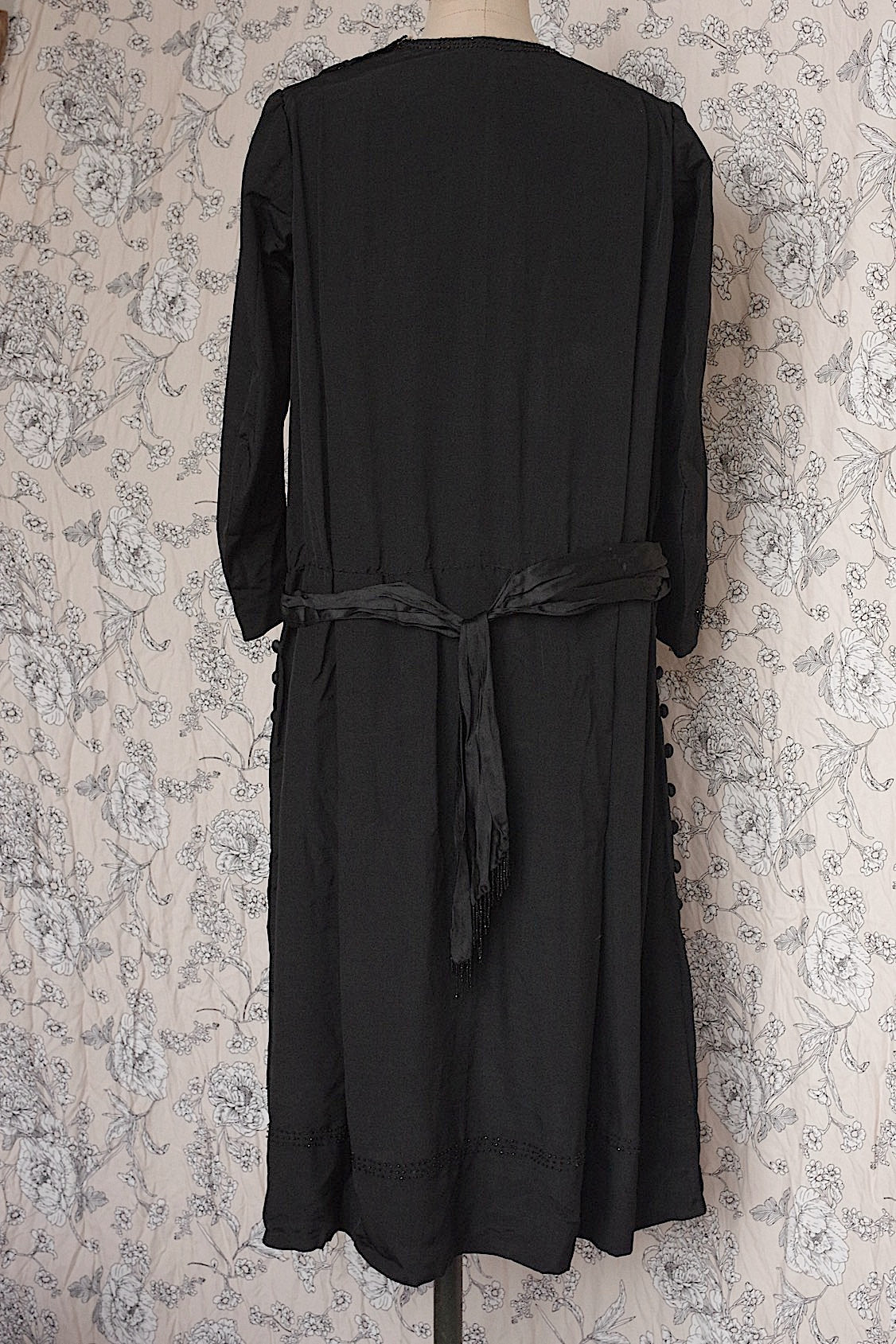 アンティーク古着　vêtement antique アンティークワンピース　くろ .FR a l'epoque