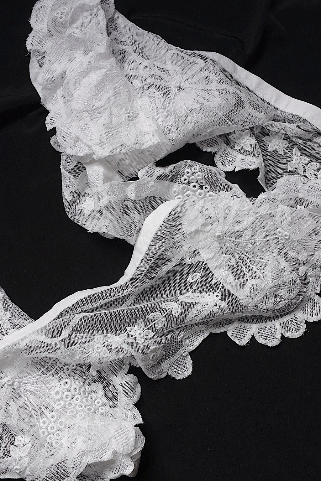 アンティークレース　dentelle antique アンティークレース　bas d'aube .FR a l'epoque