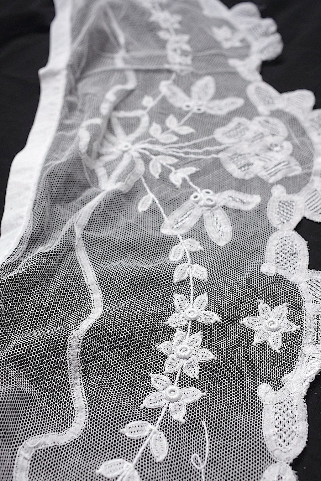 アンティークレース　dentelle antique アンティークレース　bas d'aube .FR a l'epoque