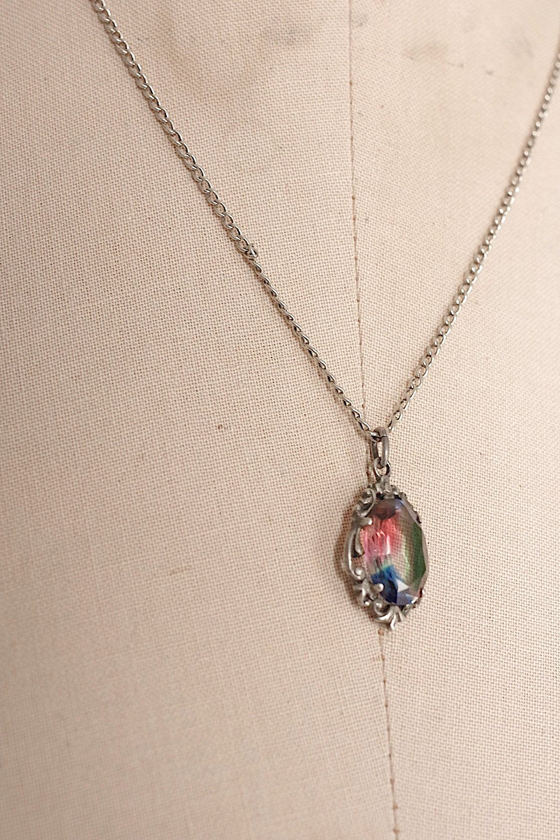 アンティークアクセサリー　collier antique アンティーク　アイリスガラス .FR a l'epoque